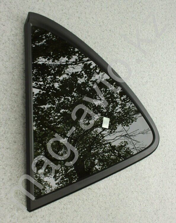 27498, Форточка кузова (правая) SangYong Rexton (2000-2005) 79220-08020